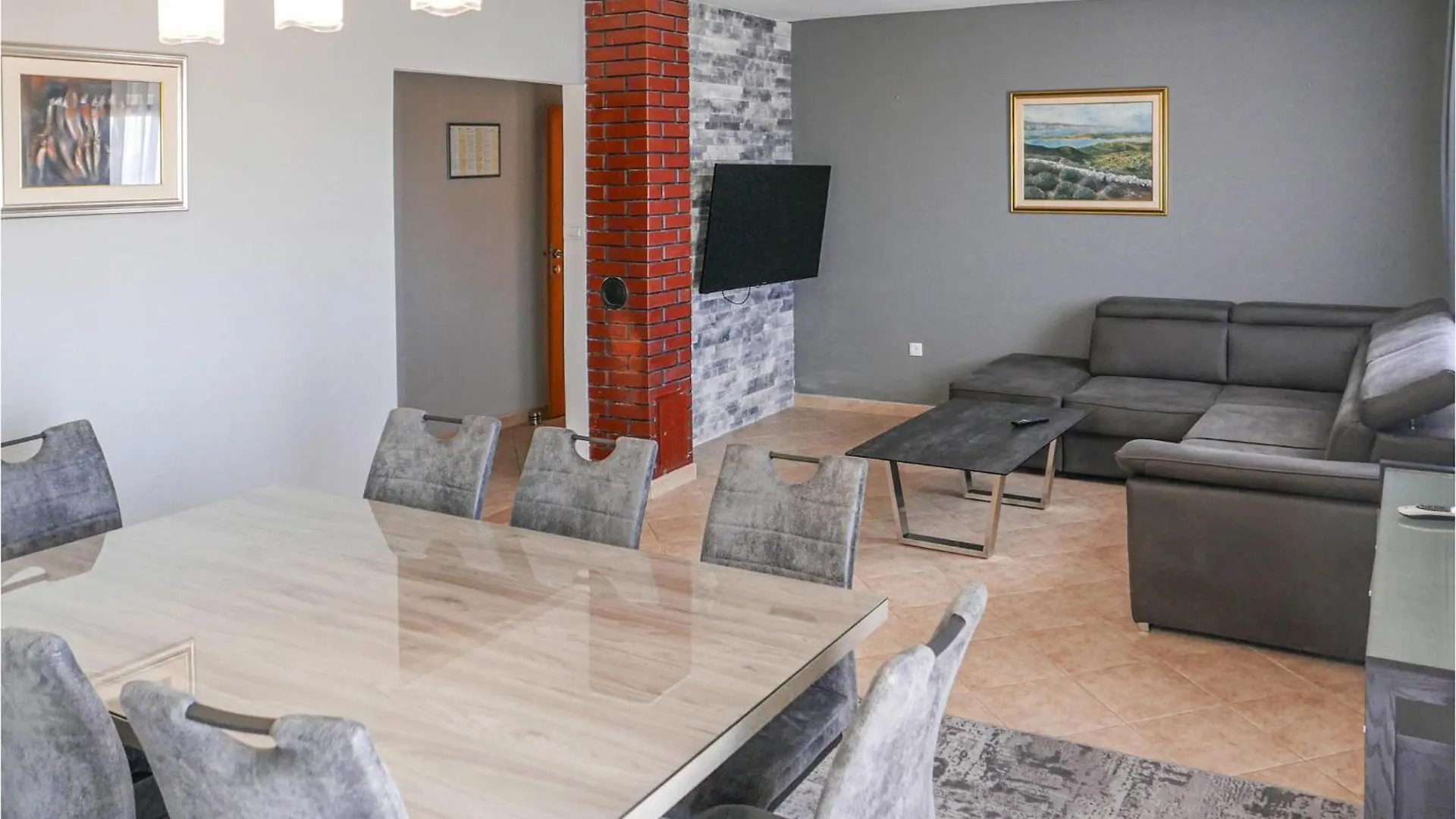Lovely Home In Kastel Sucurac With Sauna Kastela