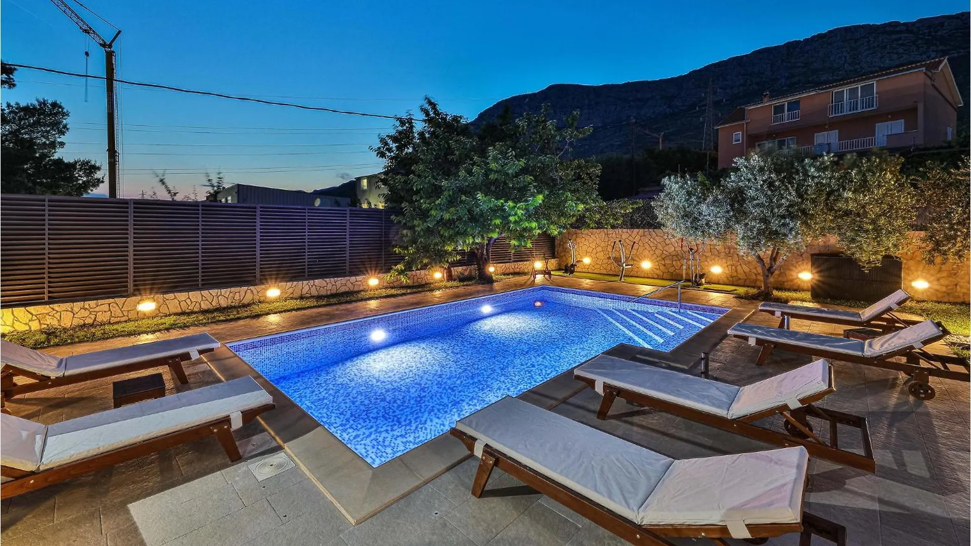 Lovely Home In Kastel Sucurac With Sauna Kastela 0*,